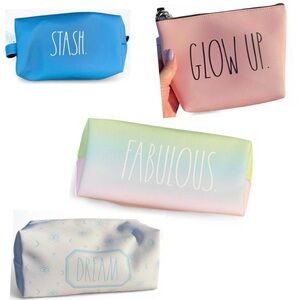Rae Dunn Cosmetic Bags. Choose one
(159)